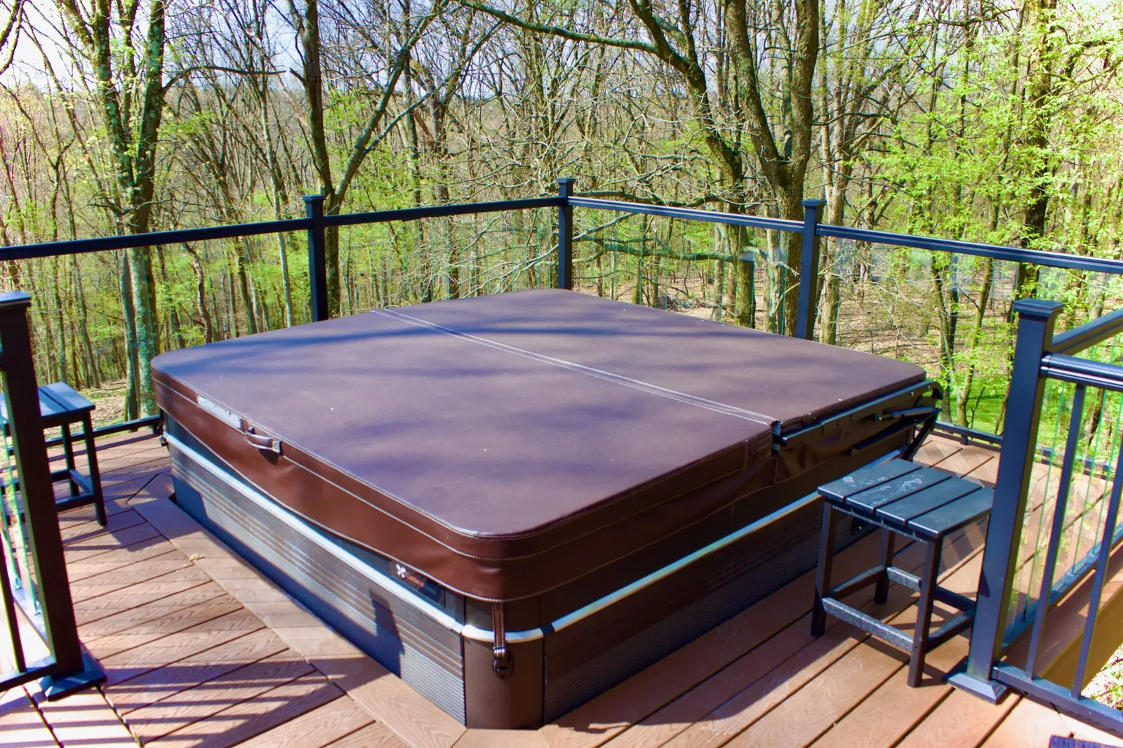 Deck & hot tub platform built by Oasis Custom Decks