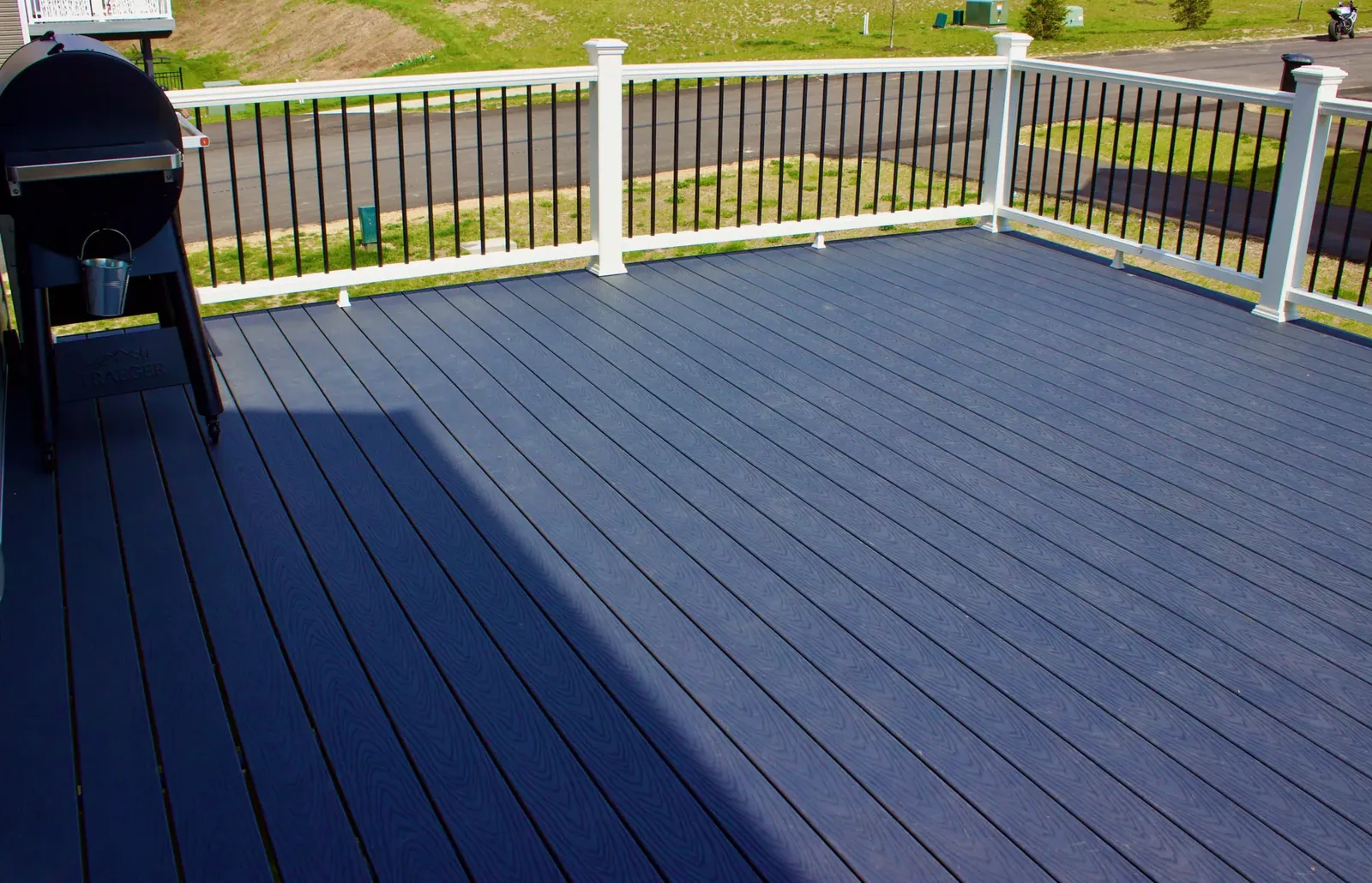 Cable railing deck built by Oasis Custom Decks